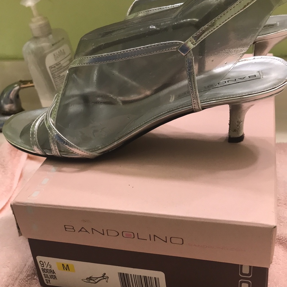 Silver heels - Picture 2 of 5